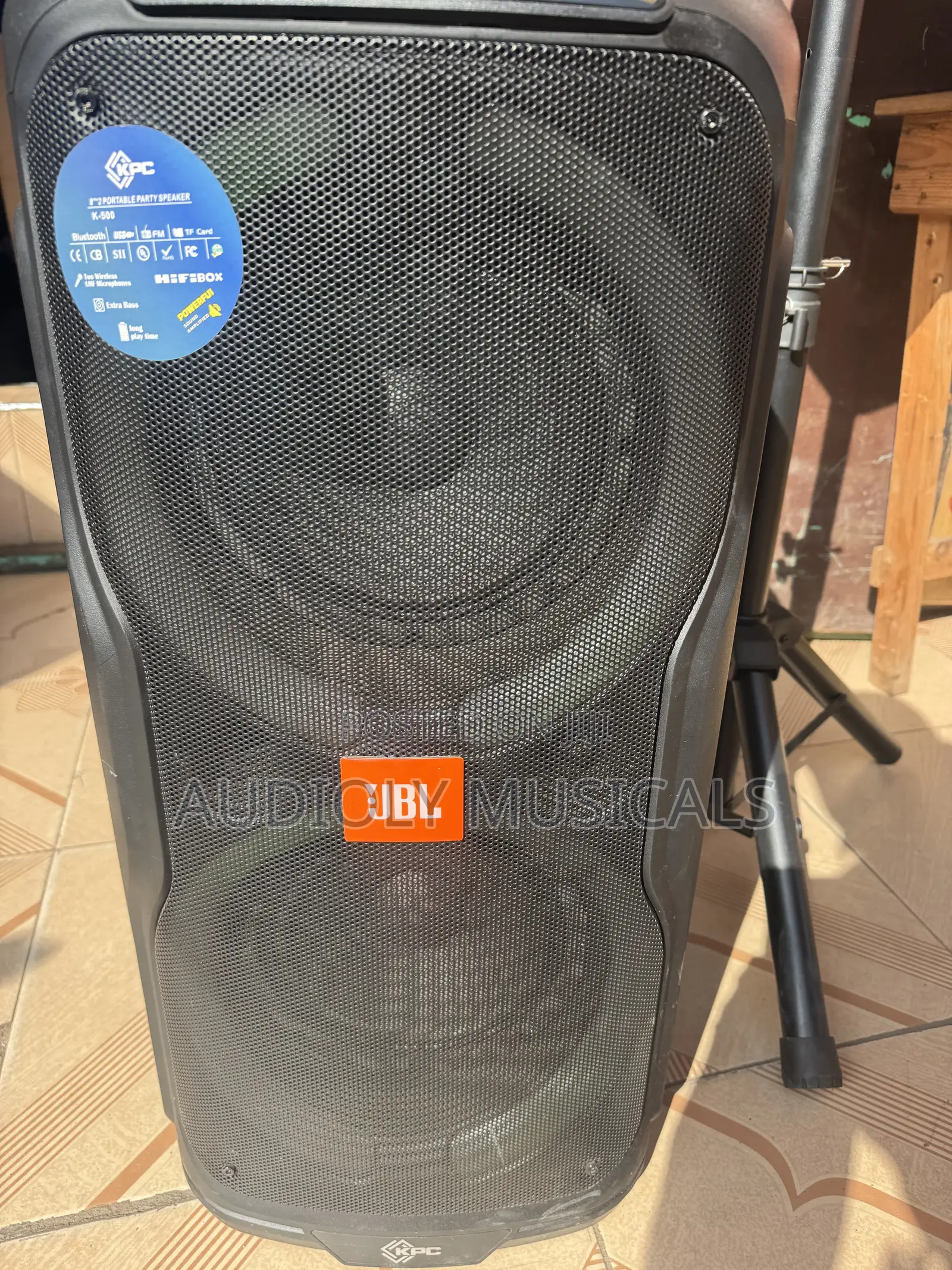 JBL Rechargeable Speaker With Two Microphones and Very Loud Sound