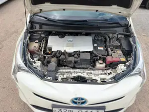 Toyota Prius One 2017 White