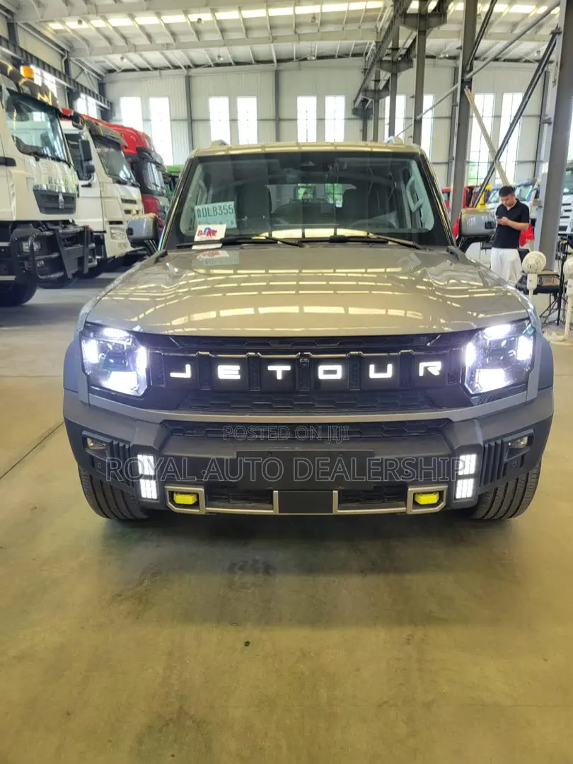 Jetour T2 2.0 Petrol AWD 2024 Gold