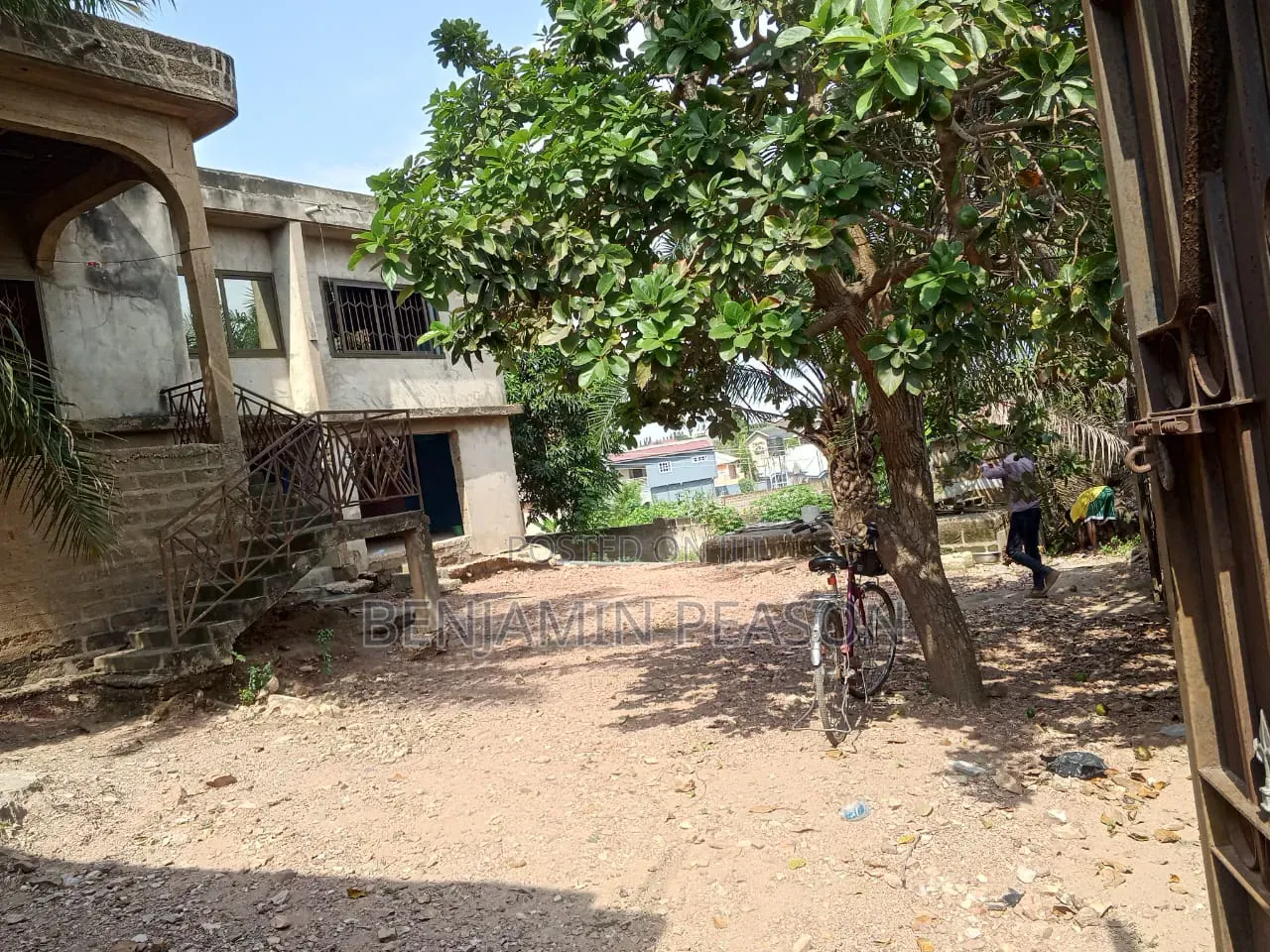 5bdrm House in Ofankor for sale