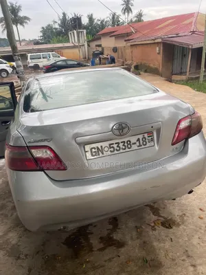 Toyota Camry 2010 Silver