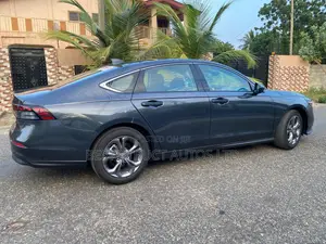 Honda Accord EX CVT 2024