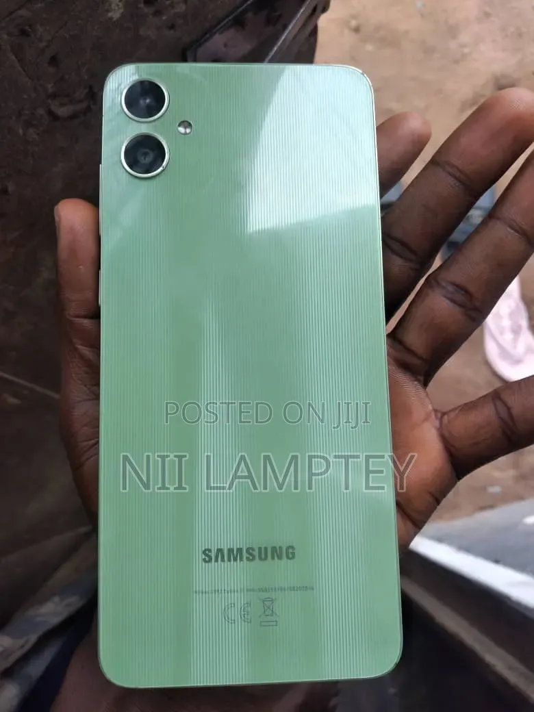 New Samsung Galaxy A05 64 GB Green