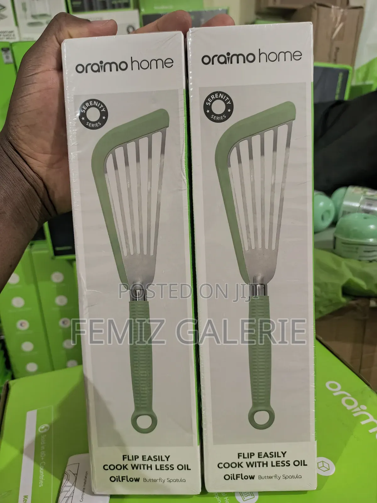 Oraimo OilFlow Easy-Flip Low-Oil Butterfly Spatula