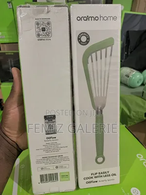 Oraimo OilFlow Easy-Flip Low-Oil Butterfly Spatula