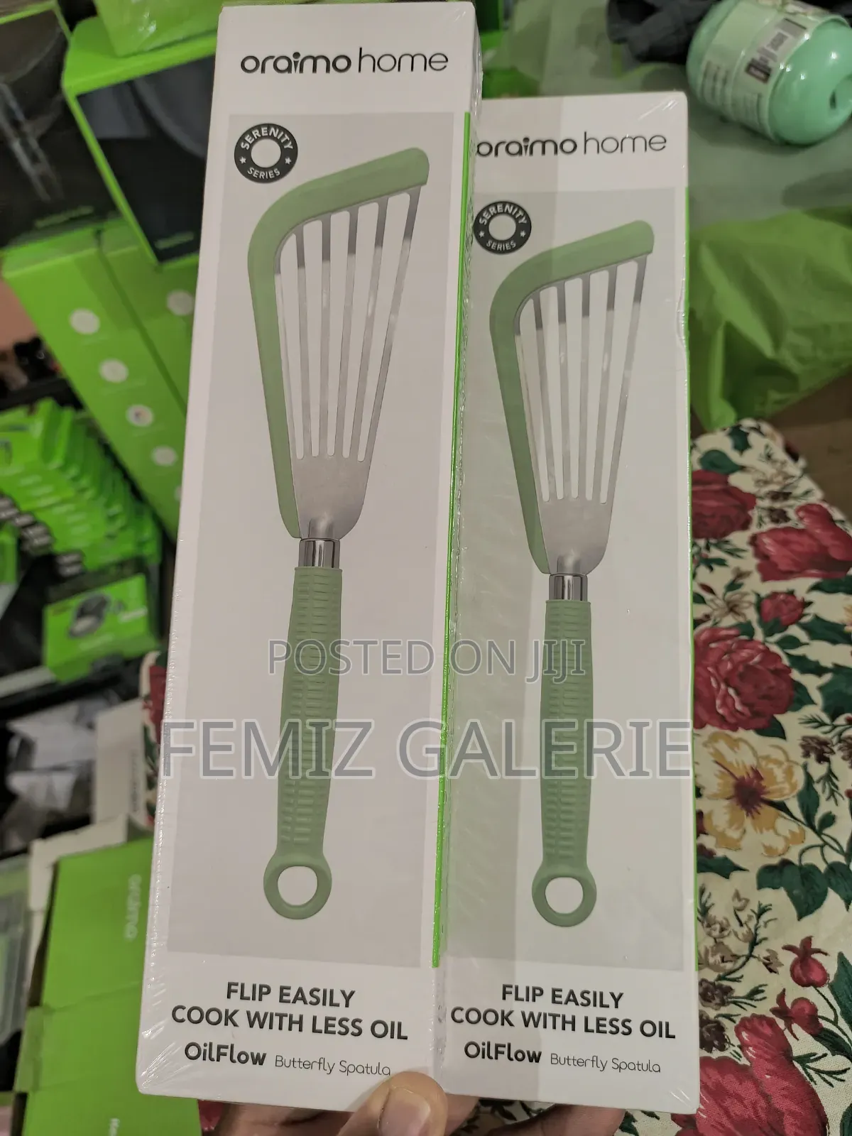 Oraimo OilFlow Easy-Flip Low-Oil Butterfly Spatula