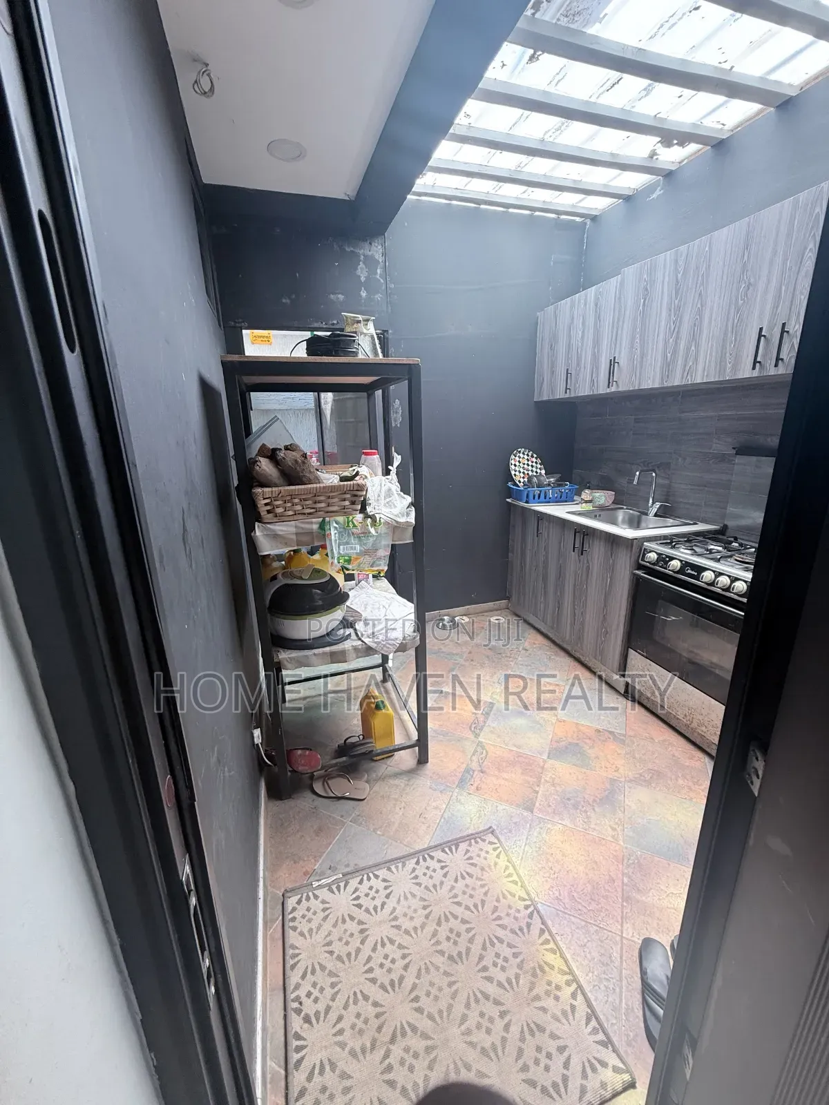 Furnished 4bdrm House in Tse Addo, Tseaddo for rent