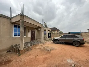 12bdrm Mansion in Oyibi $120,000, Valley View Area for sale