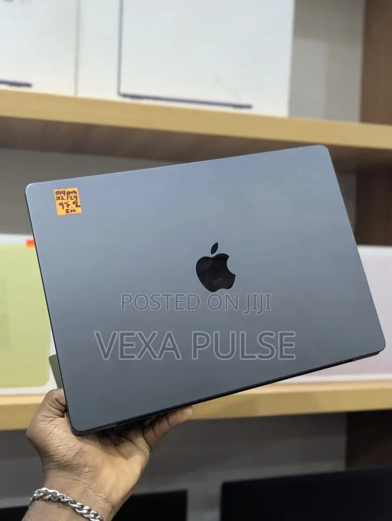 Laptop Apple MacBook Pro 2024 M4 Pro 24GB Apple M4 Pro SSD 512GB