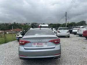 Hyundai Sonata Base Sedan FWD (2.4L 4cyl 6A) 2016 Silver