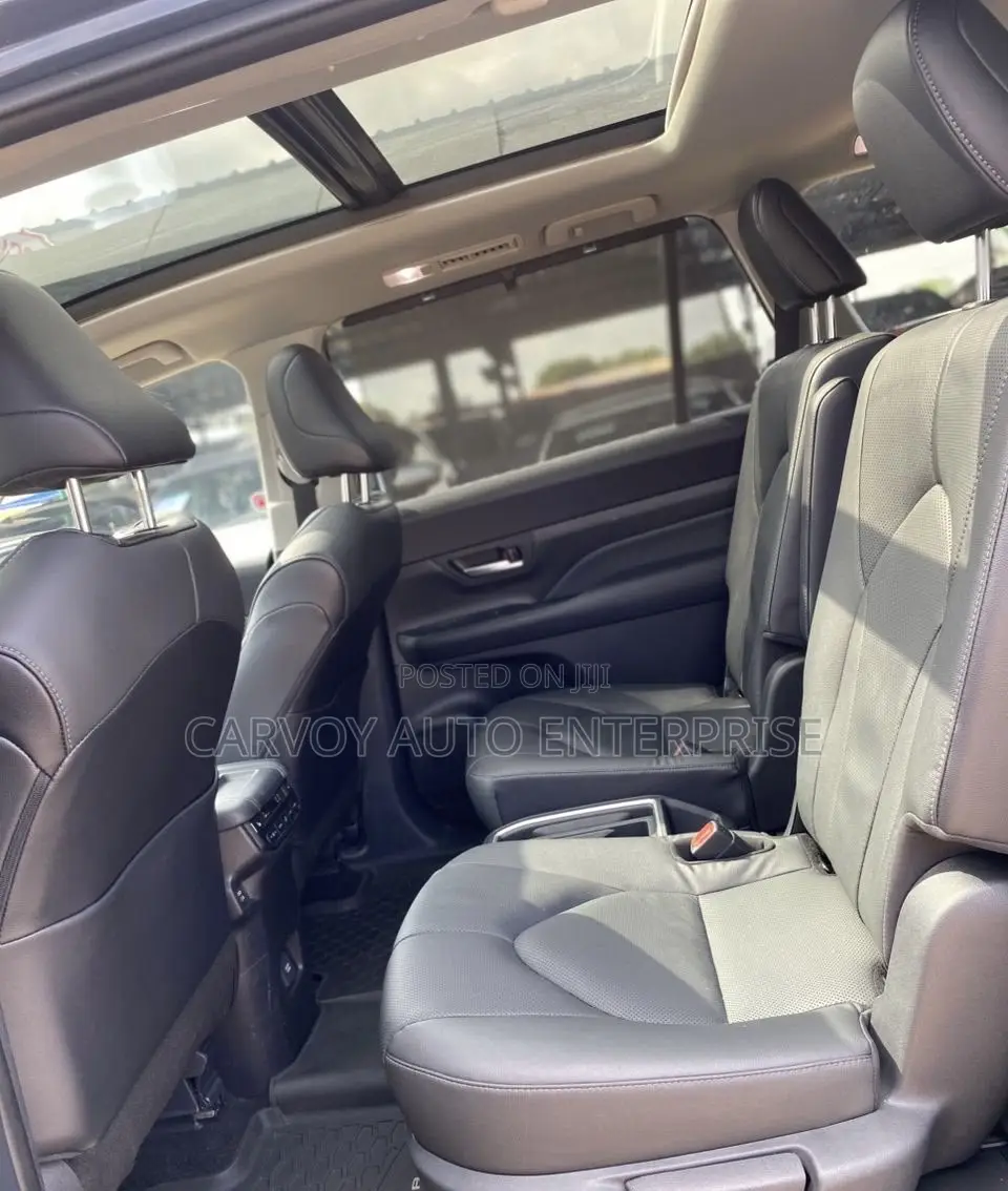 Toyota Grand Highlander Limited AWD 2024 Blue
