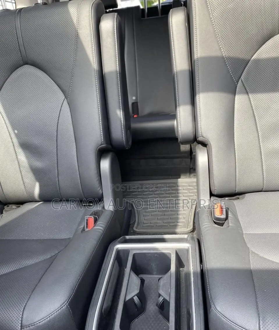 Toyota Grand Highlander Limited AWD 2024 Blue