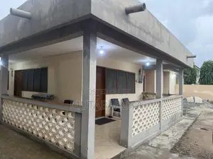 4bdrm Block of Flats in Muta, New Mamprobi for sale