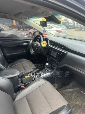 Toyota Corolla SE 4dr Sedan (1.8L 4cyl CVT) 2017 Gray