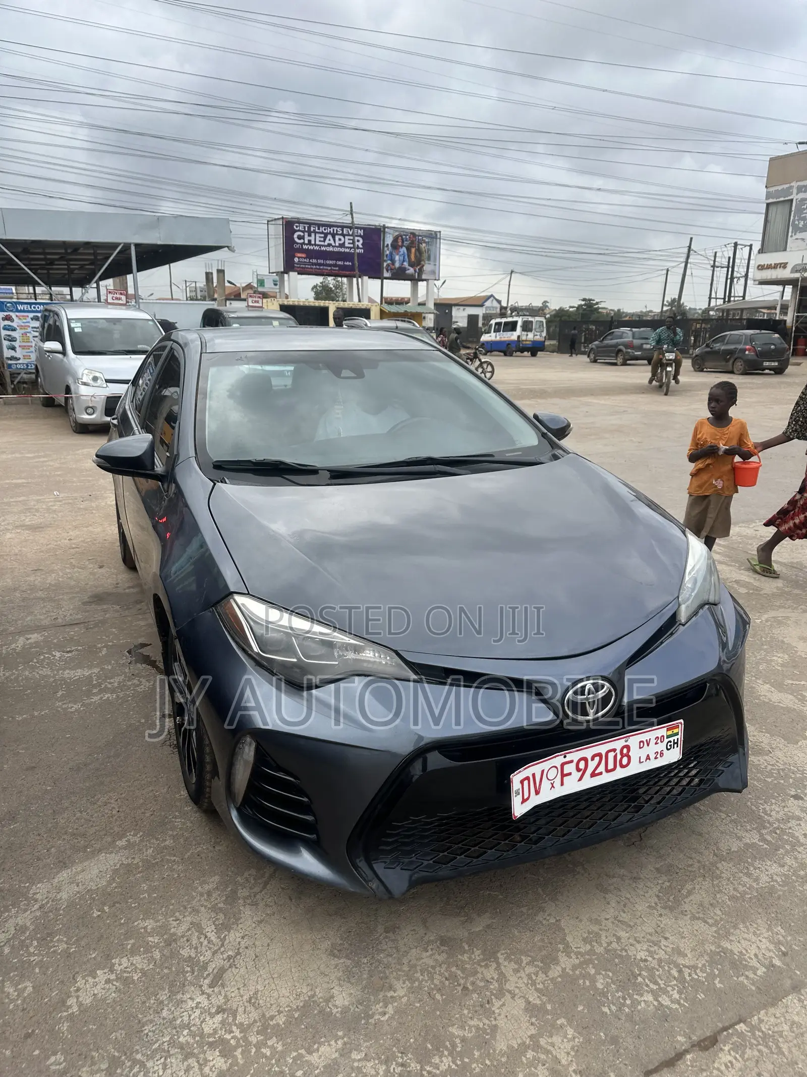 Toyota Corolla SE 4dr Sedan (1.8L 4cyl CVT) 2017 Gray