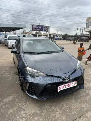 Toyota Corolla SE 4dr Sedan (1.8L 4cyl CVT) 2017 Gray
