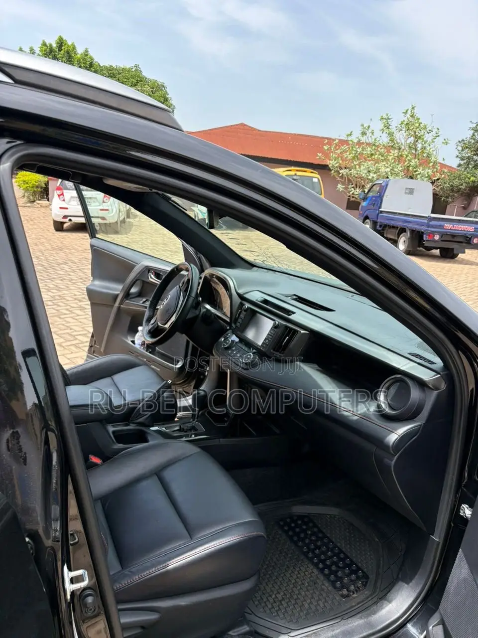 Toyota RAV4 SE 4dr SUV AWD (2.5L 4cyl 6A) 2018 Black