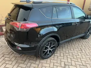 Toyota RAV4 SE 4dr SUV AWD (2.5L 4cyl 6A) 2018 Black