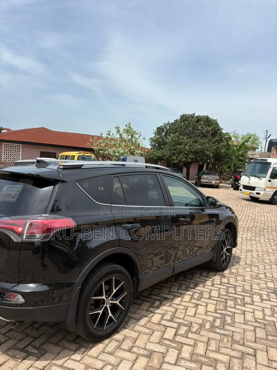 Toyota RAV4 SE 4dr SUV AWD (2.5L 4cyl 6A) 2018 Black
