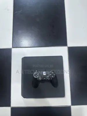 PlayStation 4 Slim