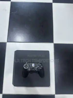 PlayStation 4 Slim