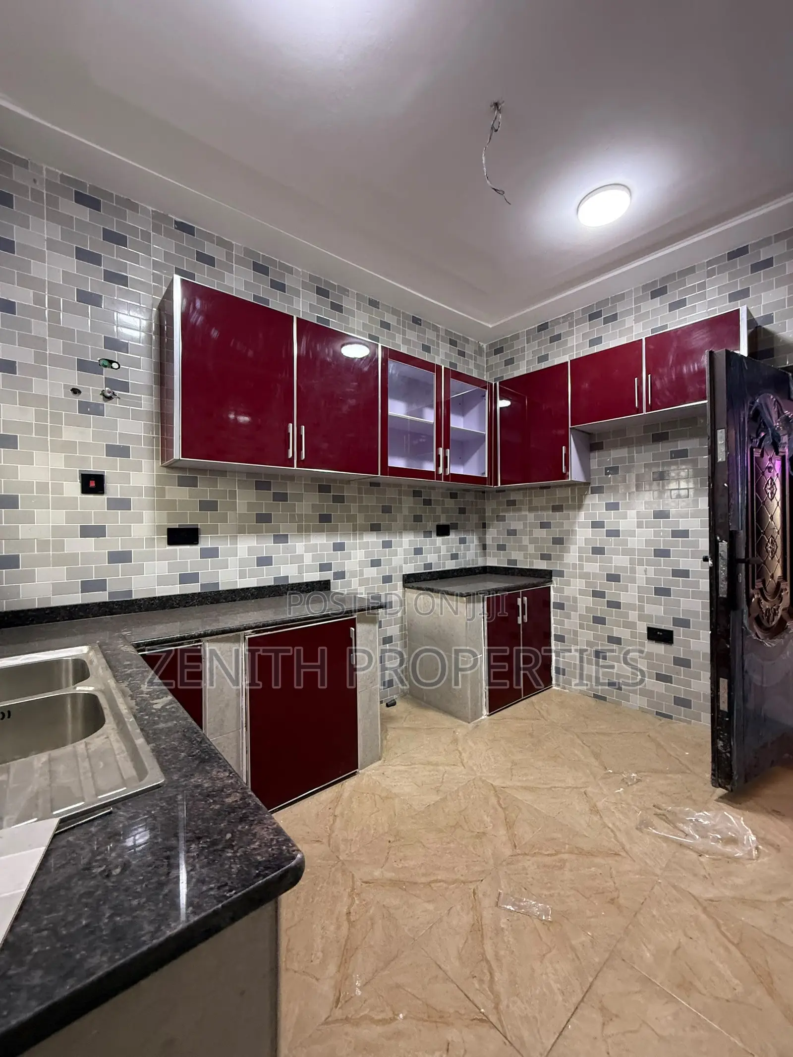 3bdrm Apartment in Zenith Properties, West Hills Mall Area for rent
