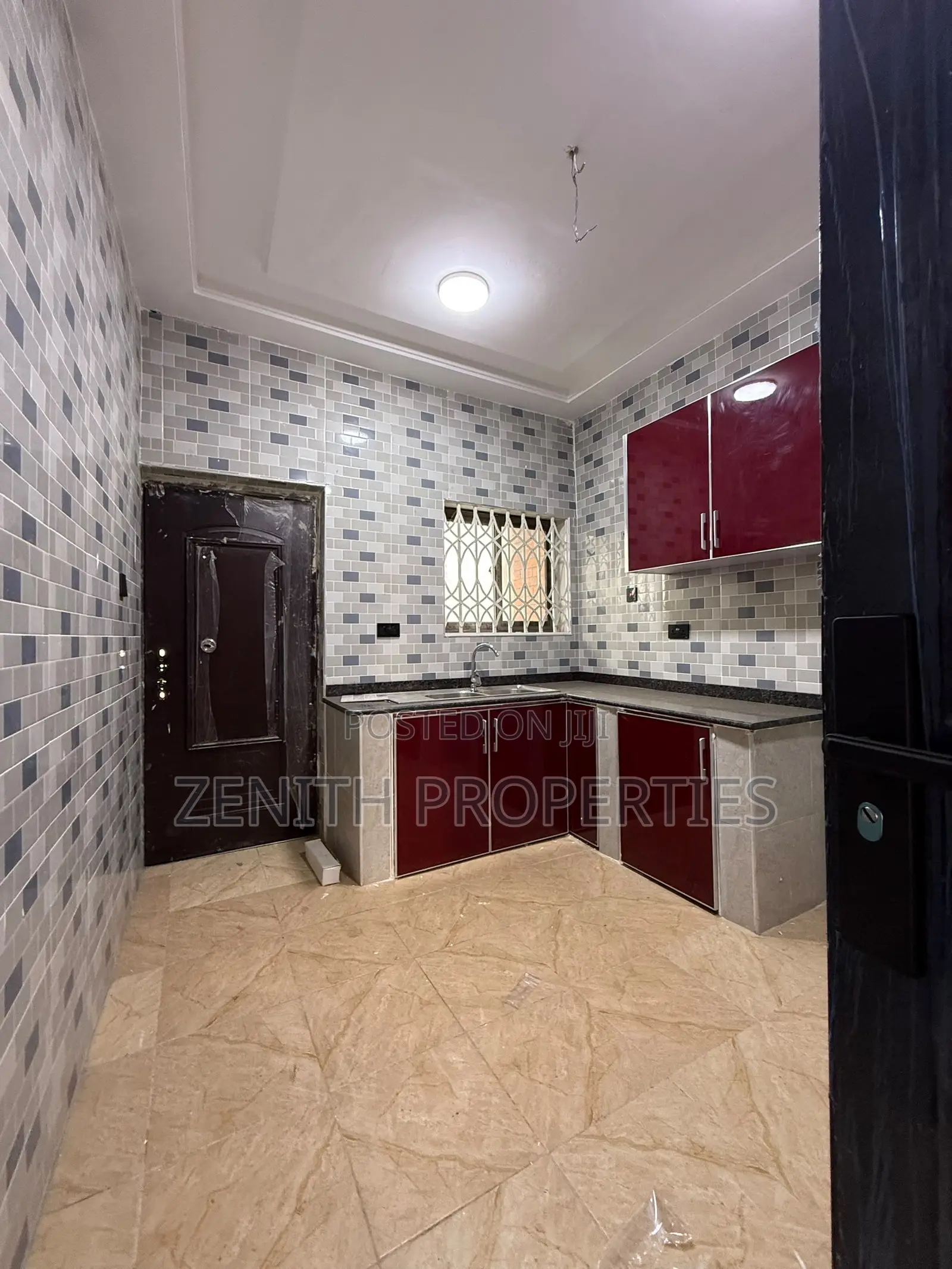 3bdrm Apartment in Zenith Properties, West Hills Mall Area for rent
