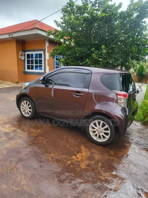 Toyota Vitz 1.0 FWD 3dr 2011 Brown