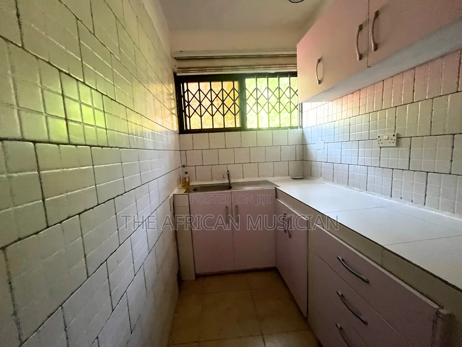 3bdrm Apartment in Aburi for rent
