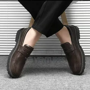 Vintage British-Style Men's Leather Business Shoes Brown