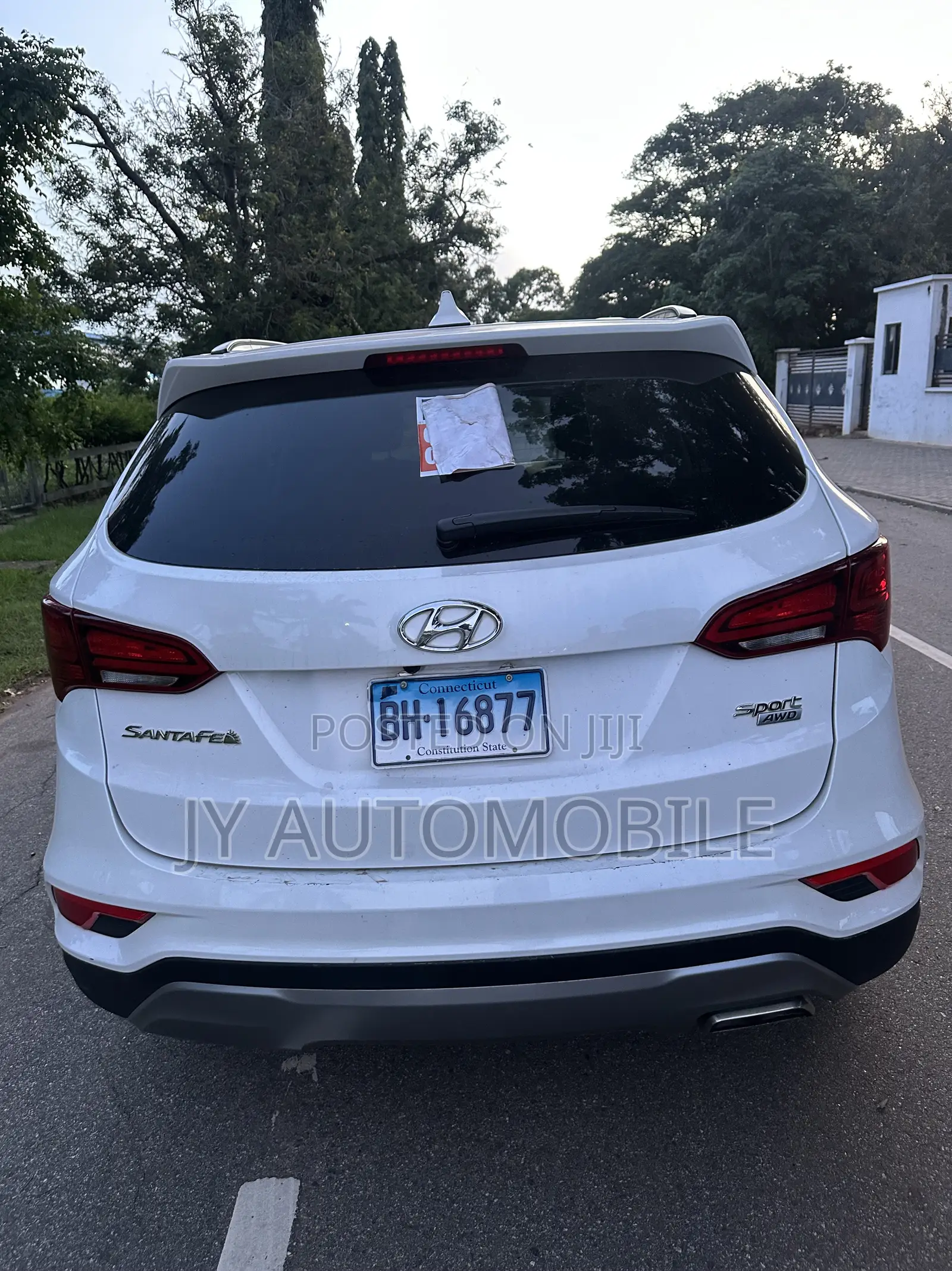 Hyundai Santa Fe 2017 White