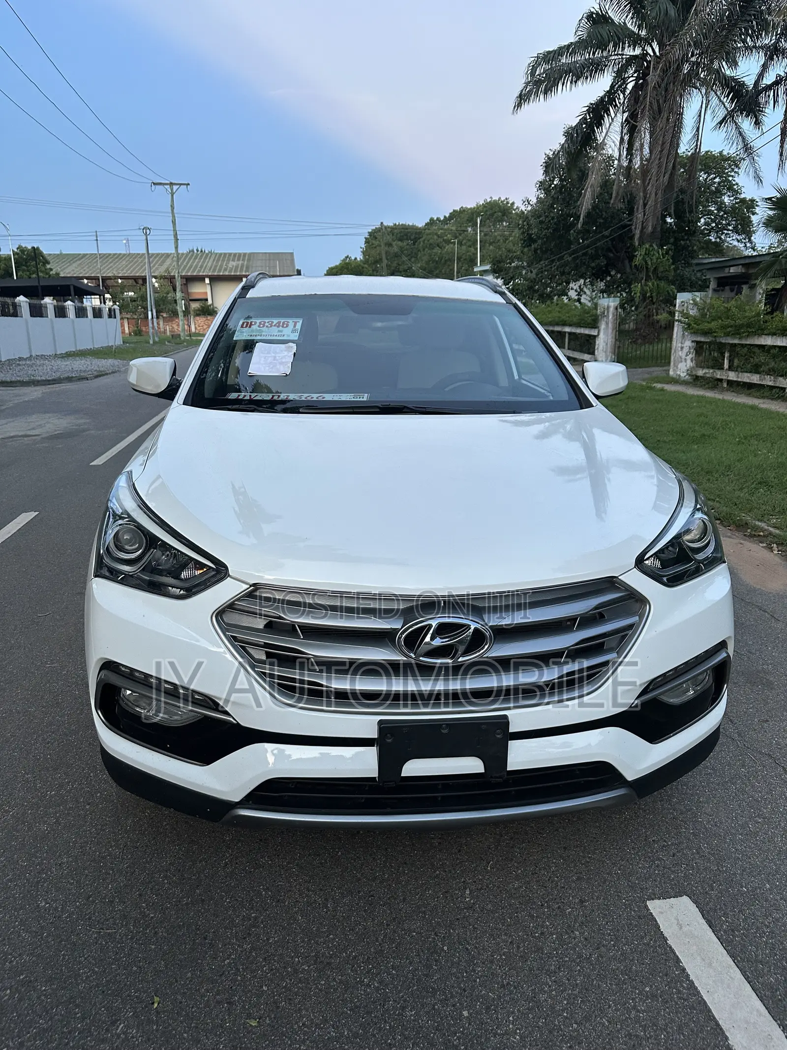 Hyundai Santa Fe 2017 White