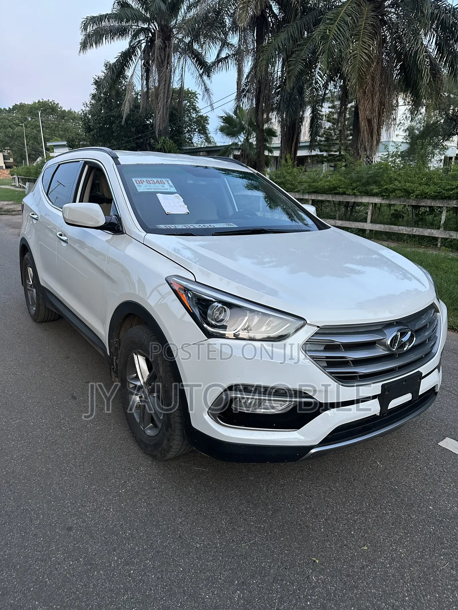 Hyundai Santa Fe 2017 White