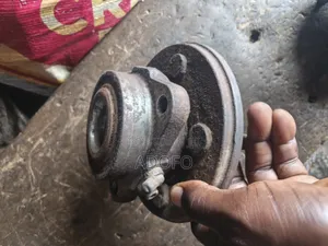Ford Explorer Front Hub 2006 to 2012