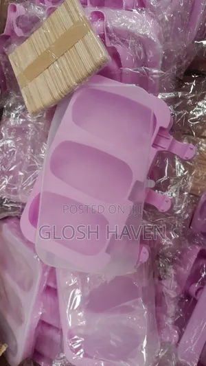 Silicone Ice Cream Mould With Popsicle Sticks