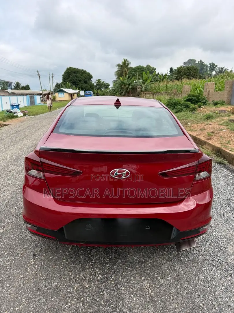 Hyundai Elantra Sport 2020 Red