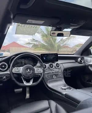 Mercedes-Benz C300 2020