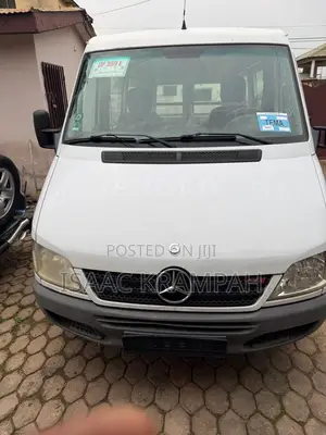 Mercedes-Benz Sprinter 2005 White