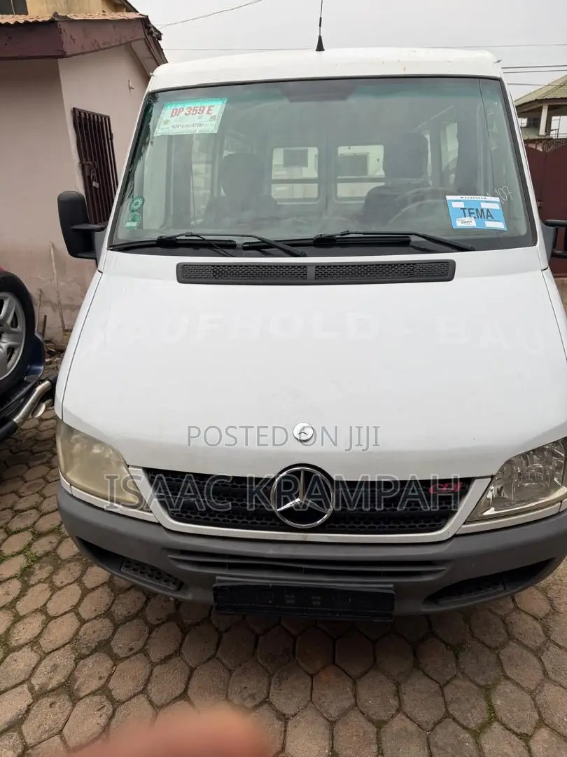 Mercedes-Benz Sprinter 2005 White