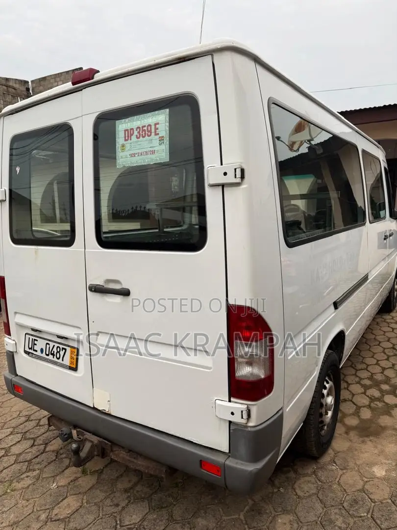 Mercedes-Benz Sprinter 2005 White
