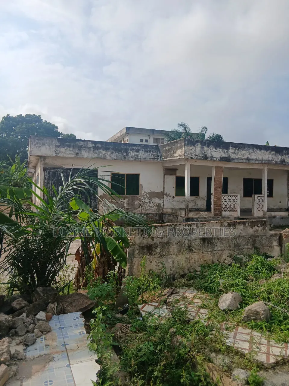3bdrm House in Dansoman Sakaman, Accra Metropolitan for sale