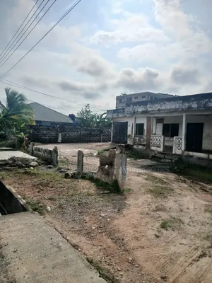 3bdrm House in Dansoman Sakaman, Accra Metropolitan for sale