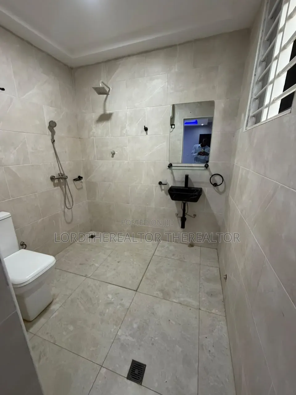 2bdrm Apartment in Pokuase for rent