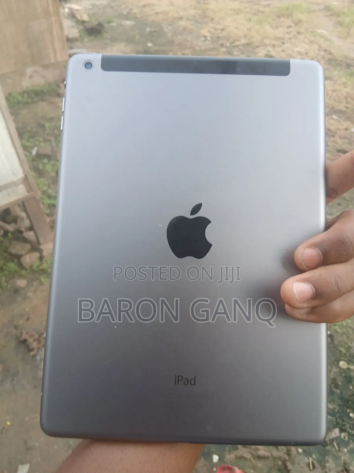 Apple iPad Air 16 GB Gray