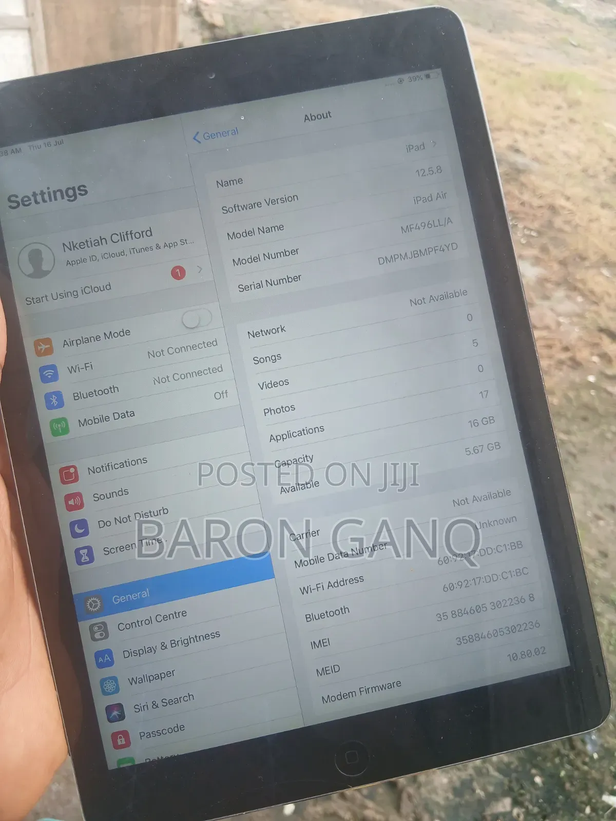 Apple iPad Air 16 GB Gray