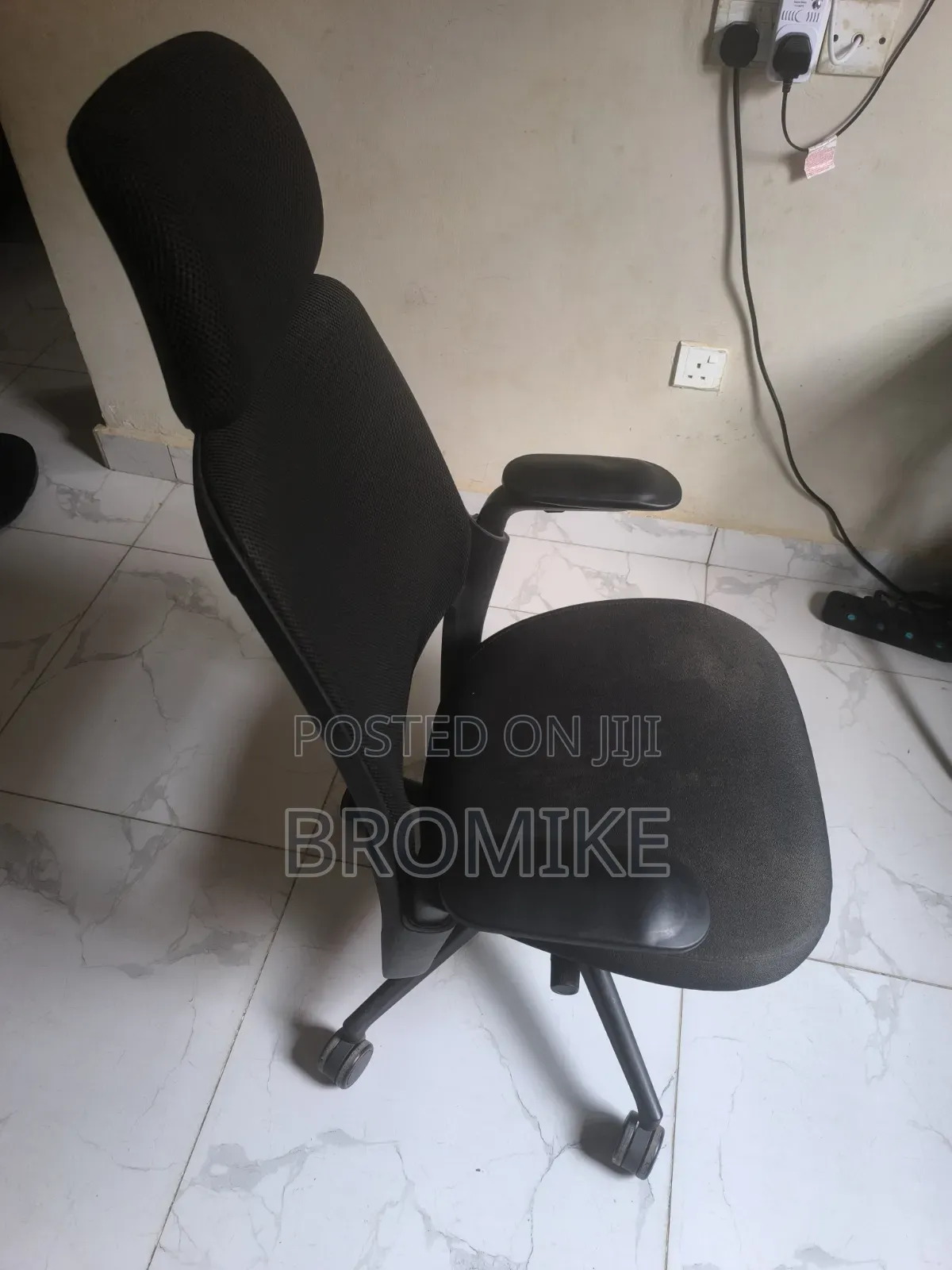 Slightly Used Office Swivel Chair