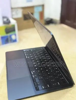 Laptop Apple MacBook Air 2022 M2 8GB Apple M2 SSD 256GB