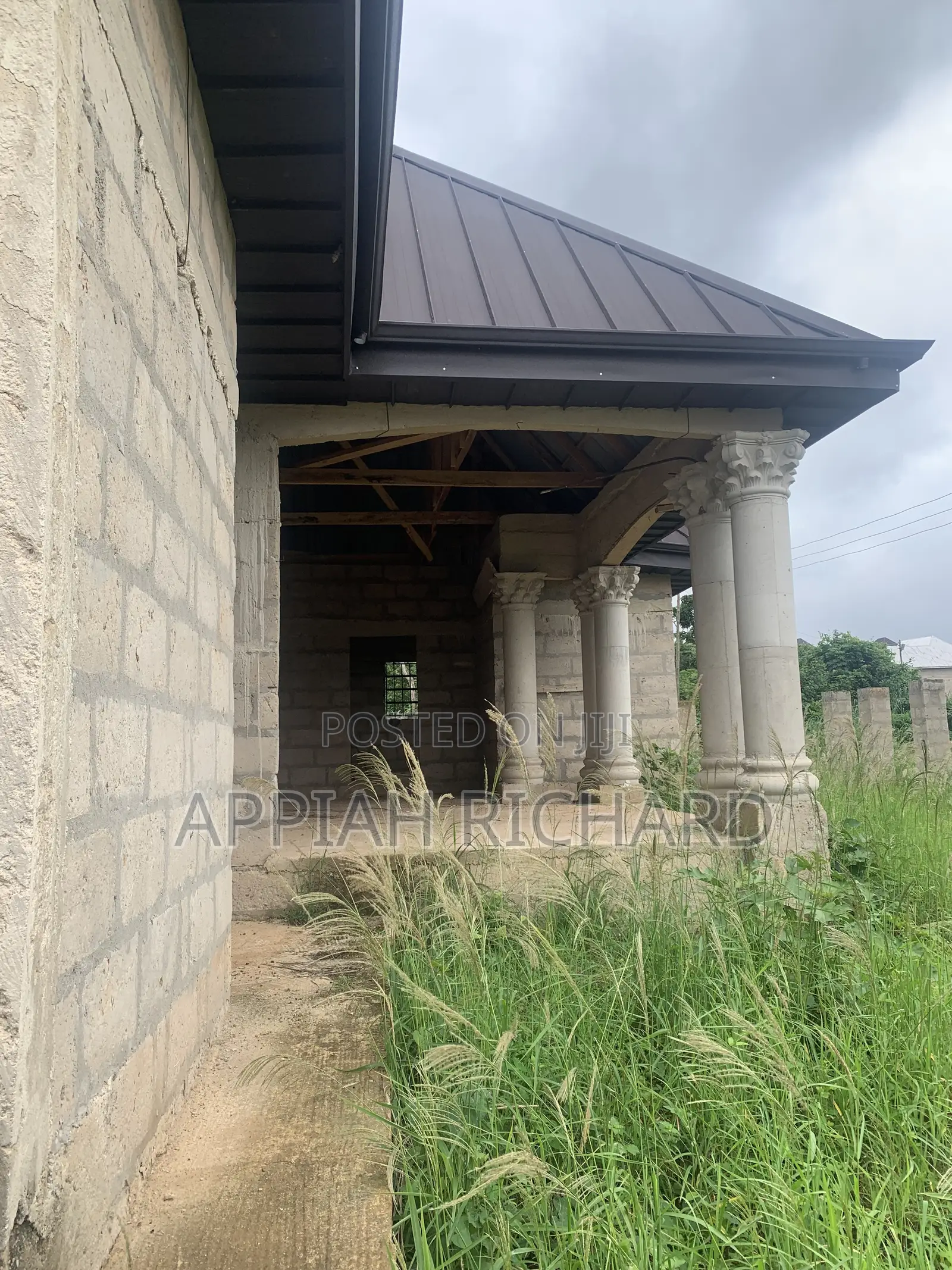 5bdrm House in Jamdede, Berekum Municipal for sale
