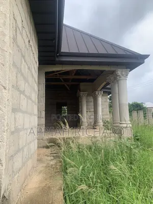 5bdrm House in Jamdede, Berekum Municipal for sale