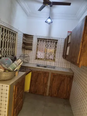 2bdrm Apartment in Bushroad, New Town for rent